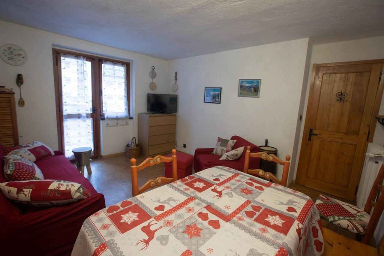 Apartmán Joivy Flat For 6, In The Historic Town Pré-Saint-Didier Exteriér fotografie